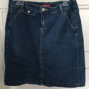 Short denim skirt